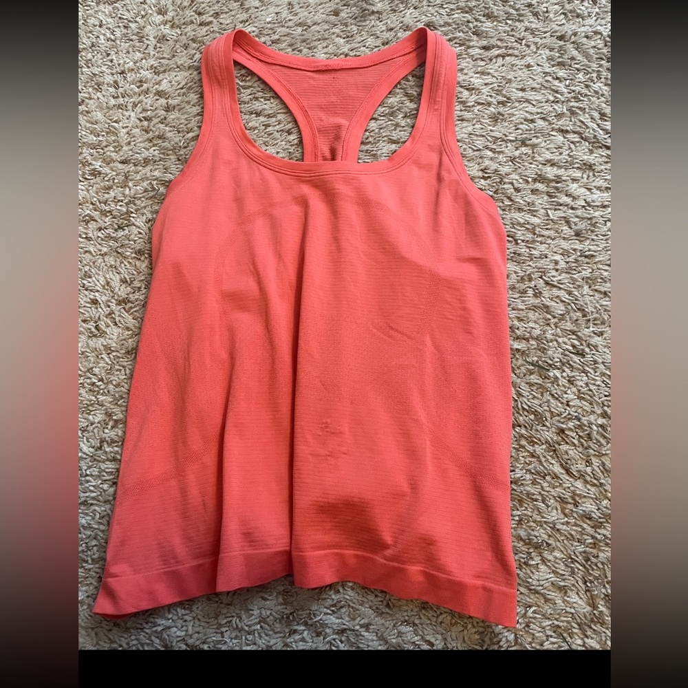 Lululemon size 8 swiftly tank top
Good used condition!!